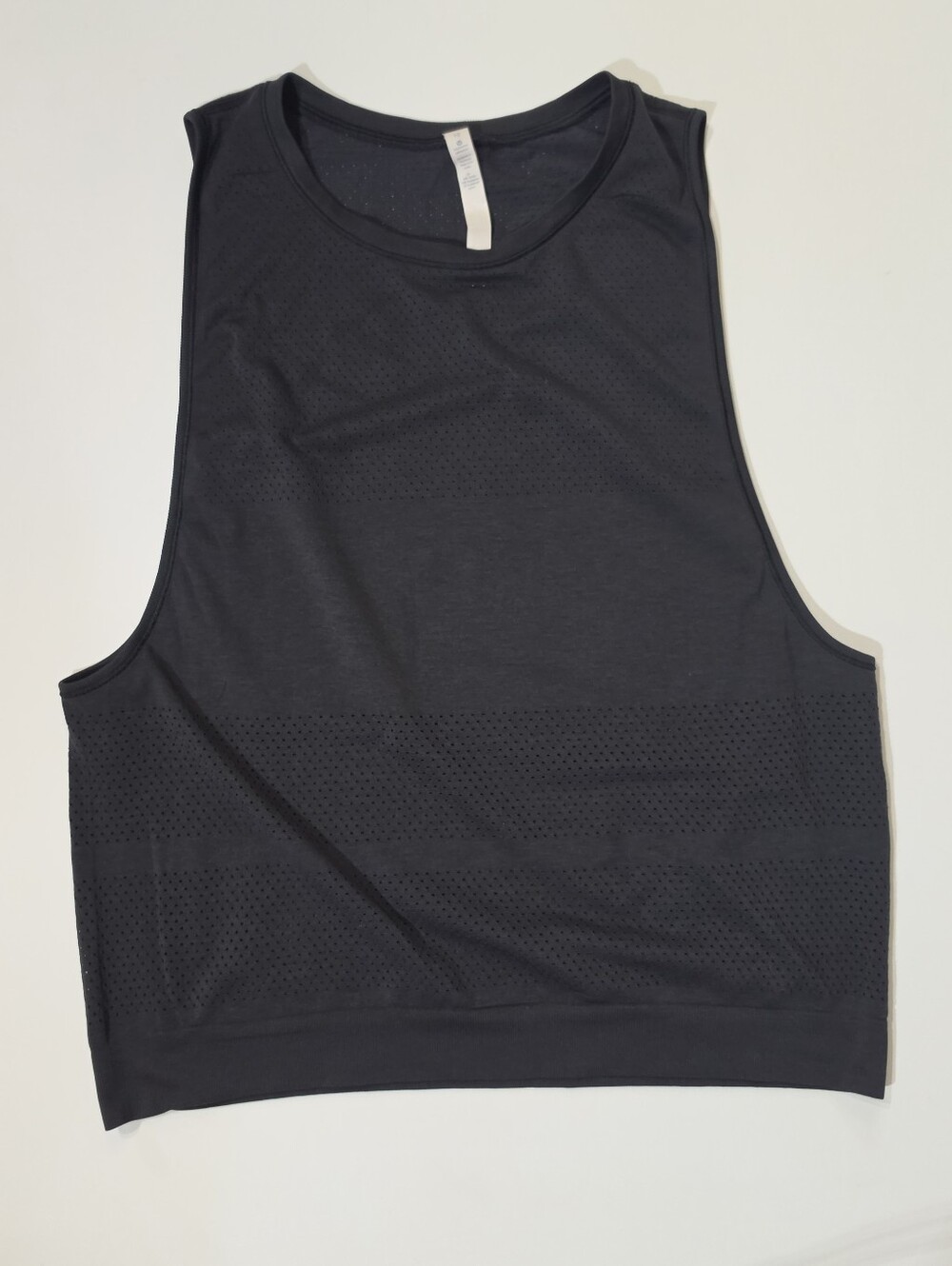 Lululemon Breeze By Muscle Tank Top Womens Size 10 Black Breathable Airflow Mesh